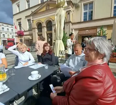 Narodowe Czytanie 2026: „Dziady” Mickiewicza w Złotoryi – relacja ze spotkania w restauracji Rynek 42