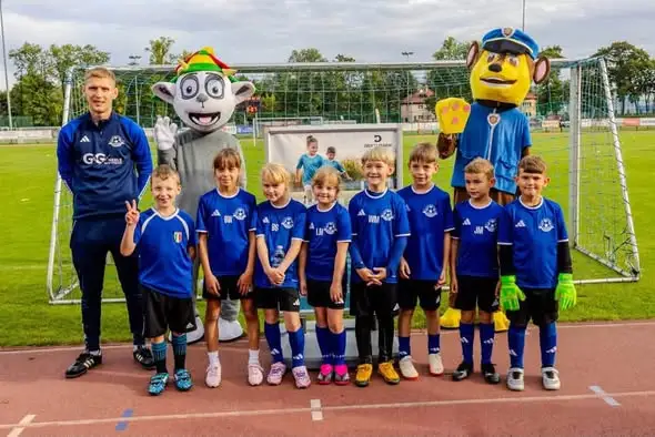 Młodzi piłkarze Pogoni Świerzawa błysnęli na Dräxlmaier Cup w Jeleniej Górze
