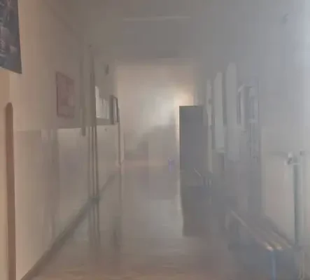 Ćwiczenia powiatowe w Złotoryi: pożar w liceum i ratownictwo wysokościowe