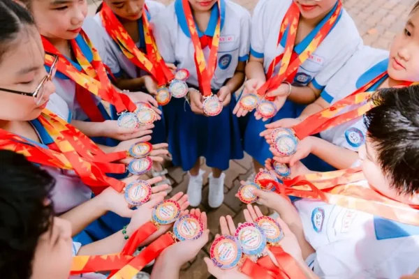 Modlikowice: wszyscy młodzi artyści wygrali konkurs „Kartka z wakacji 2026”