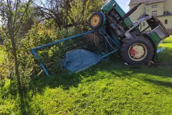 Poważny wypadek w powiecie złotoryjskim. Mężczyzna najechany przez traktor, w akcji LPR