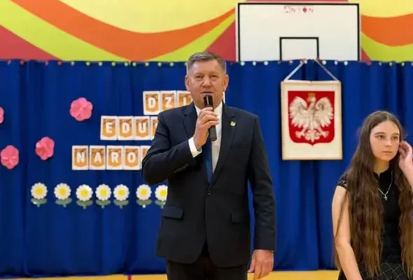Dzień Edukacji Narodowej w Zagrodnie: promesa na doposażenie pracowni szkolnych
